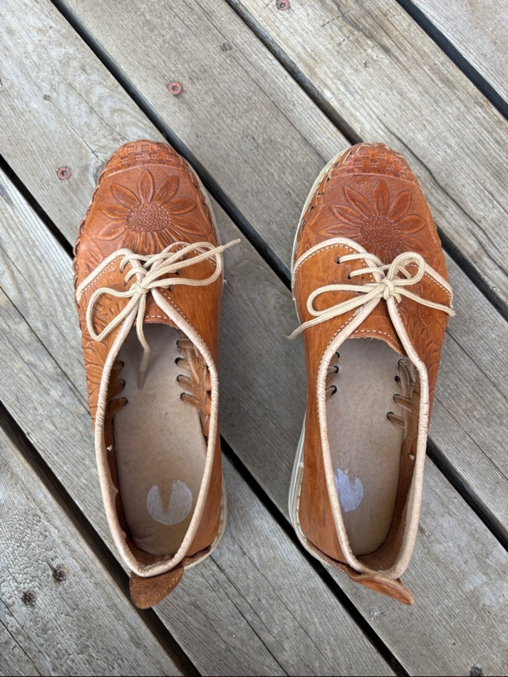 Huaraches (7) Embossed Brown Leather Sunflower & Woven Design Lace-up Loafer - Picture 3 of 12
